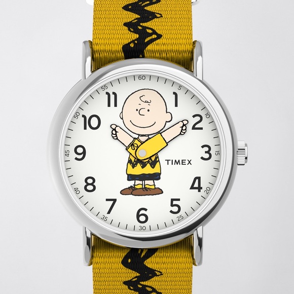 🌻 TIMEX x PEANUTS CHARLIE BROWN 38MM 🌻